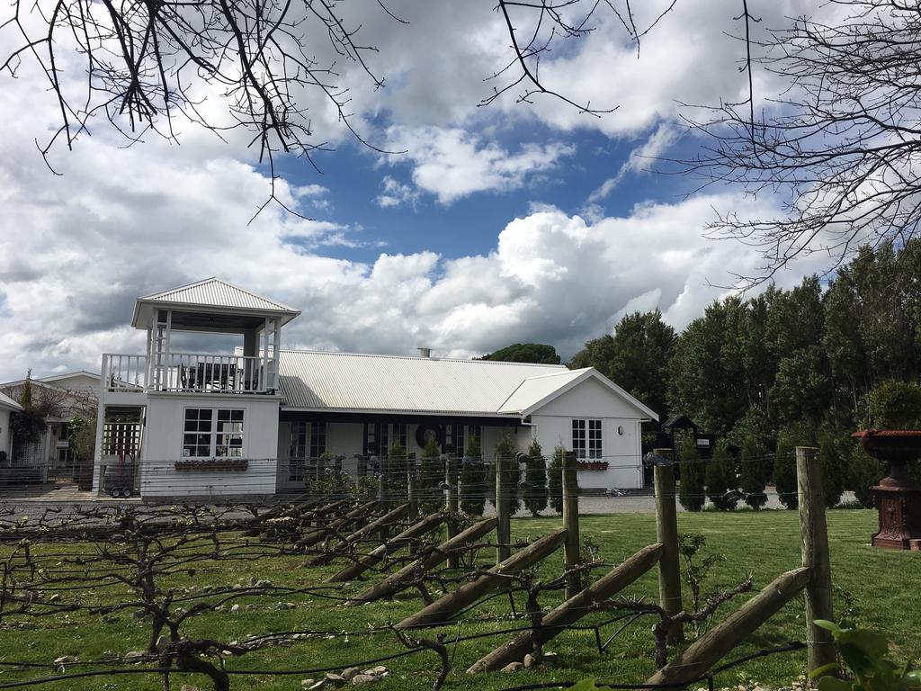 Aylstone Martinborough Hotel Buitenkant foto
