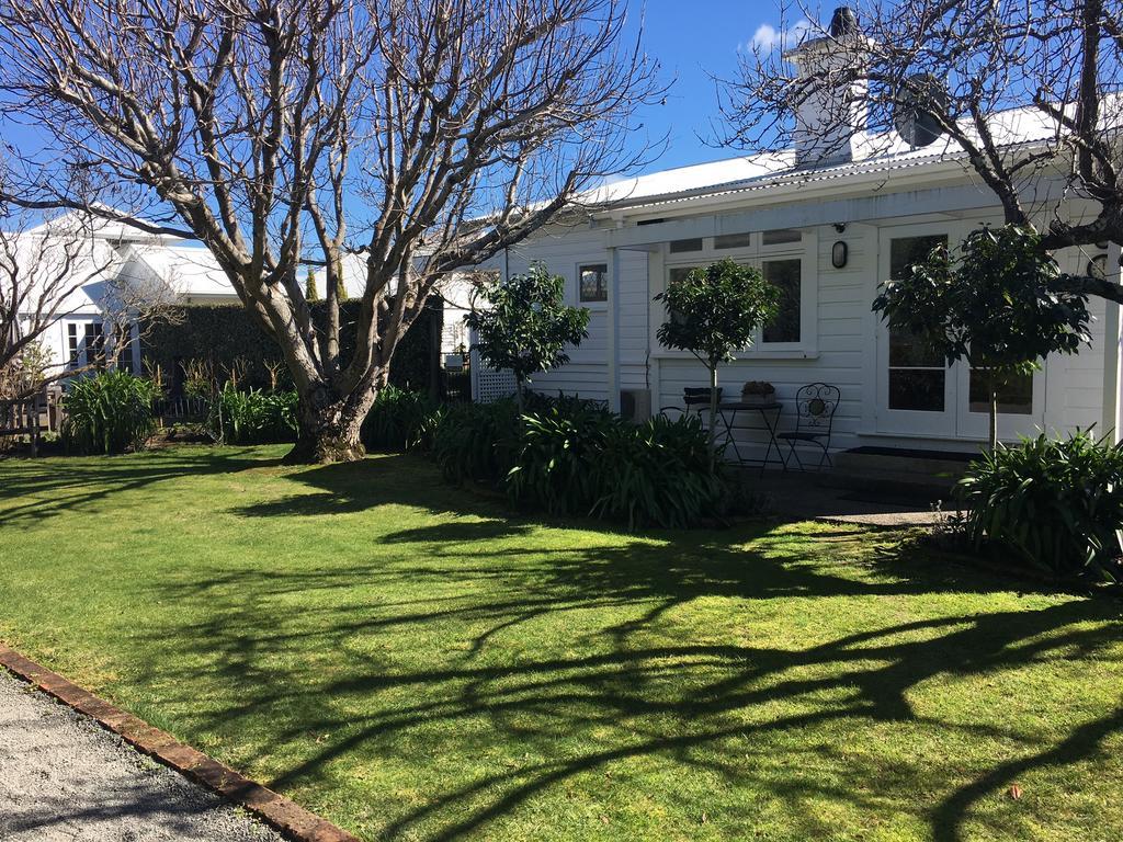 Aylstone Martinborough Hotel Buitenkant foto