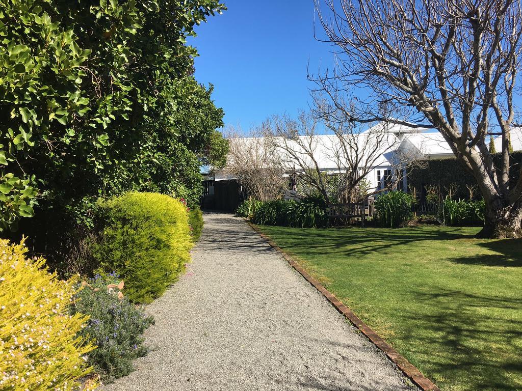 Aylstone Martinborough Hotel Buitenkant foto
