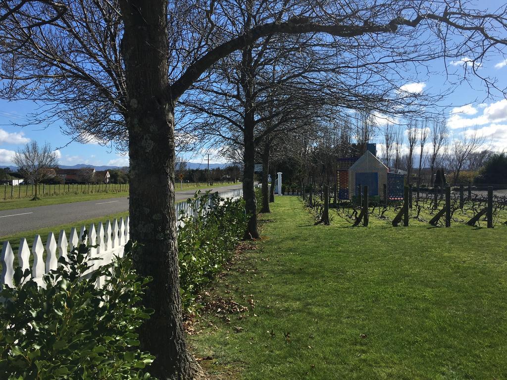 Aylstone Martinborough Hotel Buitenkant foto