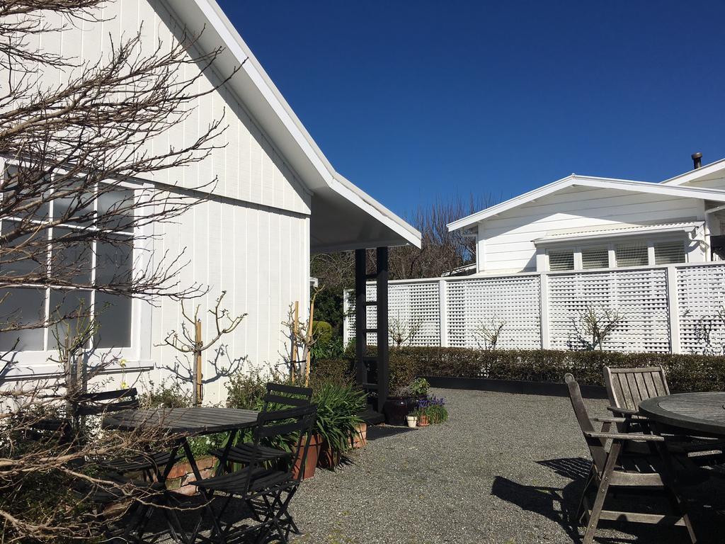 Aylstone Martinborough Hotel Buitenkant foto
