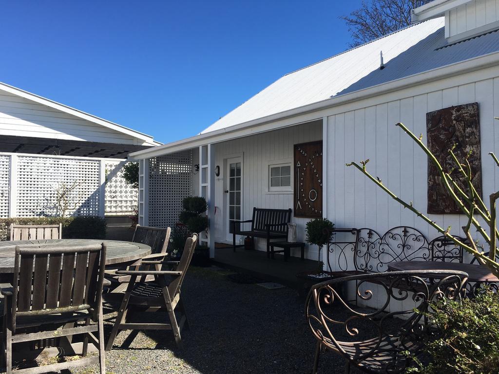 Aylstone Martinborough Hotel Buitenkant foto